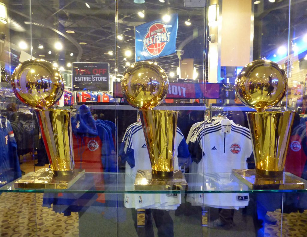 8_Locker_Room_Store SuperTailgate